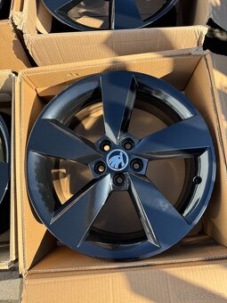 ORIGINÁL Alu Škoda Camelot R17, 5x100 - TOP STAV - 5