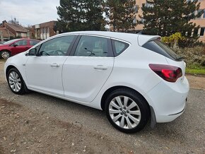 OPEL ASTRA EXLUSIVE DESIGN 1.4 BENZÍN,R.V.2014 - 5
