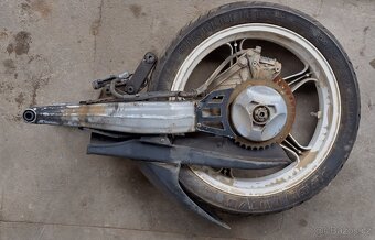 Kyvná vidlice včetně kola a blatníku Aprilia AF1 125 - 5