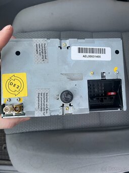 Rádio Delta 6 z VW Touareg/Multivan/ T5/7L6035195BX - 5
