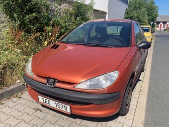 Prodám nebo vyměním Peugeot 206 1.4 hdi 50kw Rok 2004. - 5