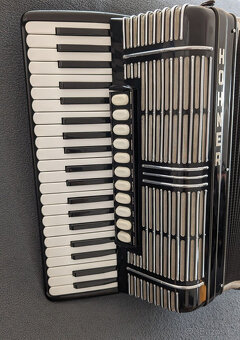 Akordeon Hohner Morino V N ve Frankfurtu nad Mohanem - 5