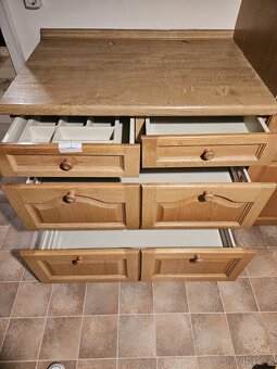 Masivní kuchyňská linka z Německa se spotřebiči - 5