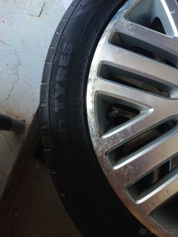 235/45  ZR17 R17 FORD NOKIAN 235/45/17  Letni 4mm - 5