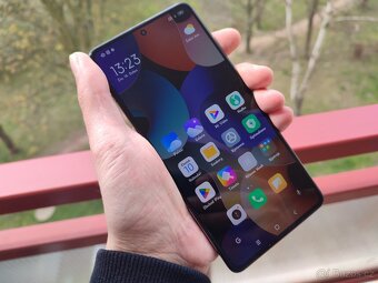 HERNI TELEFON Xiaomi Poco F4 GT 5G 12 gb ram/256GB - 5