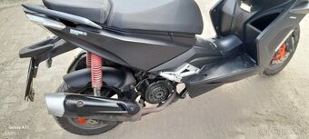 Prodám skutr Znap 125 ccm - 5