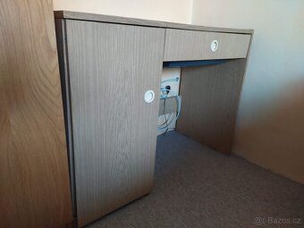 Šicí stroj VERITAS - skříňový - 5