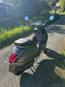 Vespa gts 125 - 5