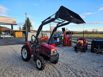 malotraktor Mitsubishi MT240 4x4 s čelákem - 5