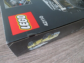 LEGO Technic 42110 Land Rover Defender - 5