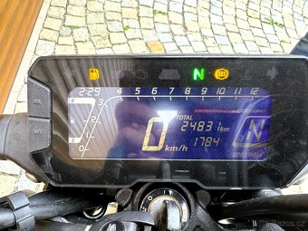 Honda CB 125R - 5
