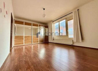 Pronájem bytu 2+kk/B 65m², ul. Karla Zicha, Praha 10 - Uhřín - 5