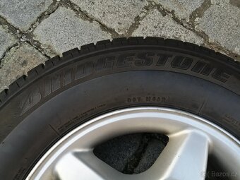 Bridgestone Blizzak LM25 4x4 235/70 R16 106T - 5