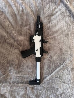 zakázková airsoftová zbraň - 5