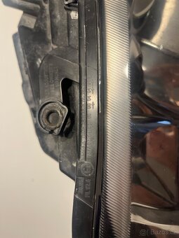 Superb 1 přední levé svetlo - 5