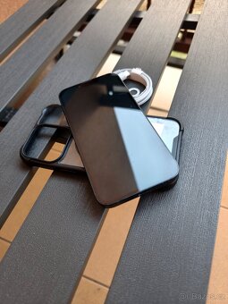 iPhone 14 - komplet balení + zdarma MagSafe PanzerGlass kryt - 5