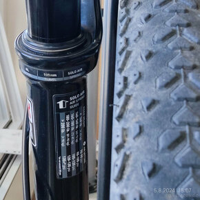 Přední osa Rock Shox - 5