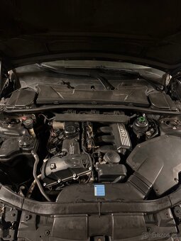 Bmw e90 330i M look - 5