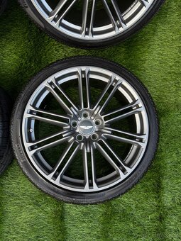 Aston Martin DB9S kola - 5