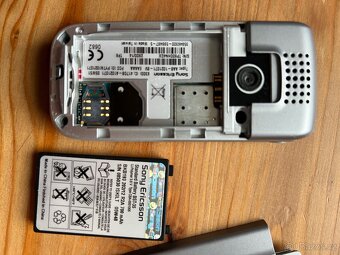 Sony Ericsson K300i - 5