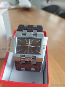 NIXON BIG RIG 2009 - 5