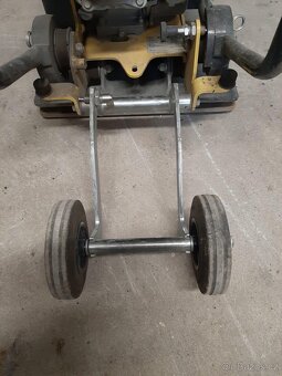 Vibrační deska Bomag BVP 18/45 - 5