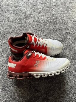 19x Dámské boty On Running Cloud, velikost 38 - 38,5 - 5