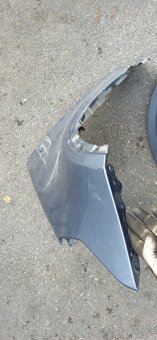 Levy predni blatnik land rover discovery 5 L462 - 5