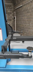 Jednosloupový mobilní zvedák 3500/2500 kg ZÁRUKA - 5