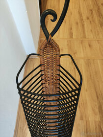 Veliký kovový stojan na 46 ks CD/DVD - 5