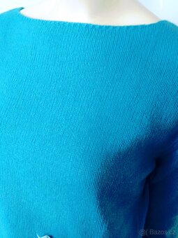 Svetřík s výšivkou - 5