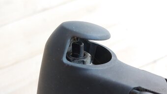 VW Transporter T5 –  Stěrač zadních dveří 7E0955711B - 5