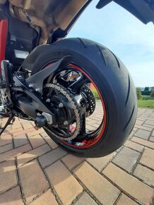 Suzuki gsr 600 - 5