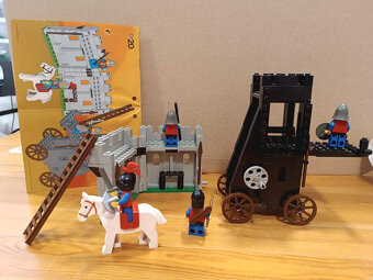 LEGO Castle 6061 Siege Tower +návod - 2 - 5