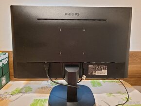 monitor Philips 243V7Q - 5