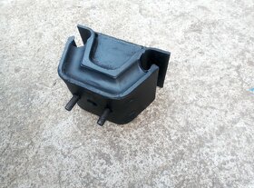 silentblok motoru TATRA - 5
