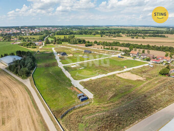 Prodej stavebního pozemku 826 m2, 132926 - 5