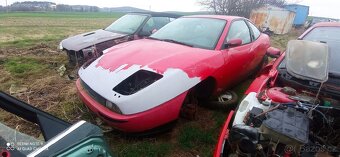 Dobrý deň predám alebo rozpredám tieto dve Fiat coupe - 5