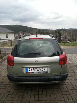 Peugeot 207 1.4i, 70 kW, r. 2008 - 5
