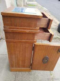 starozitny nocni stolek - 5