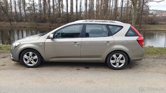 Kia ceed 1.6, 85kW, kombi, 2010 - 5
