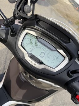 Piaggio Beverly 400 HPE + záruka, DPH - 5