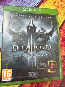 Prodám Xbox one scorpion edici - 5