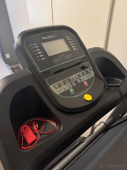 Běžecký pás housefit tempo30 - 5