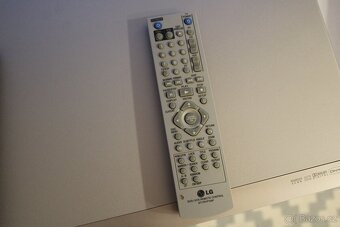kvalitní LG COMBO DVD-VCR přehrávač/ rekorder V280, DVD,MP3, - 5