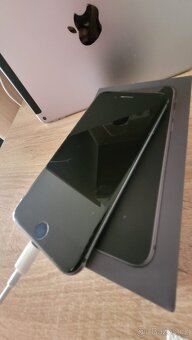 Iphone 8 / 256GB černý - 5
