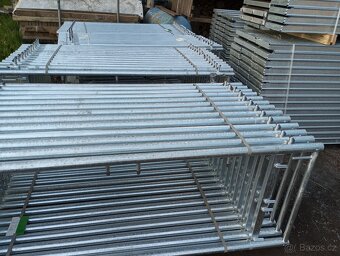 Prodám lešení L70(plettac) ocelové podlažky. - 5