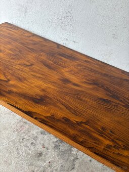 Konferenční stůl - 5