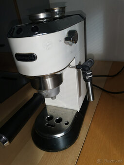 Kavovar DeLonghi  EC 685.W - 5