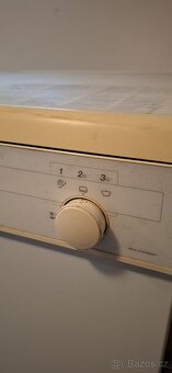 Myčka nádobí Whirlpool prodám - 5